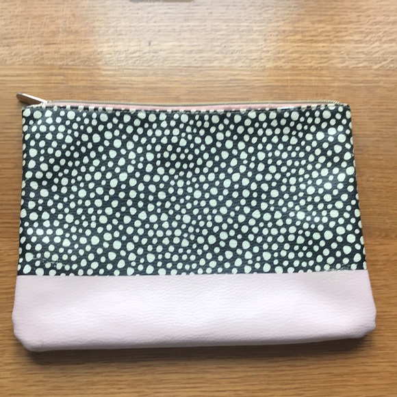 Adrienne Vittadini clutch - Picture 3 of 11